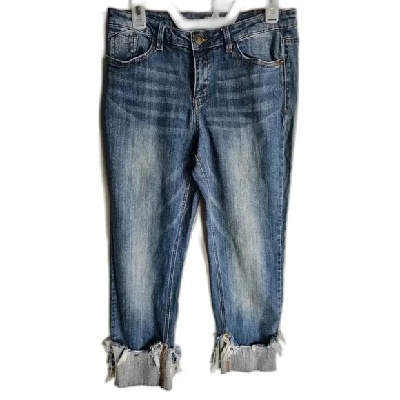 Almost Famous Faded Capris Jeans Size 11 - Picture 1 of 8